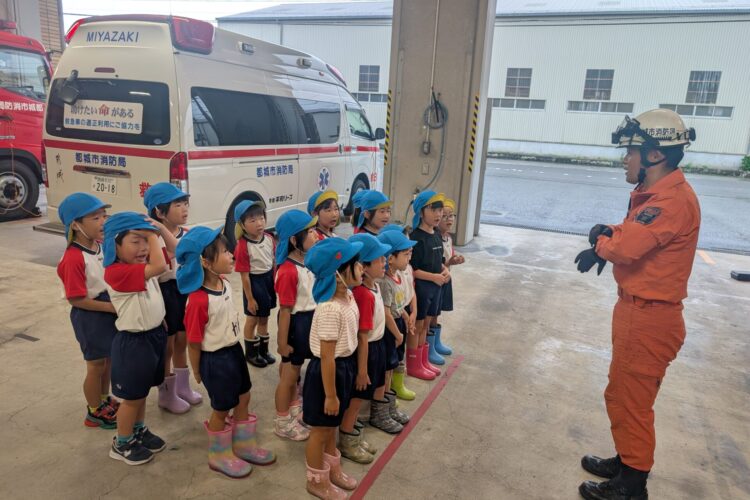 6月24日～年長児が消防署見学に行きました