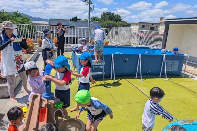7月31日～今年は大きなプールが登場しました